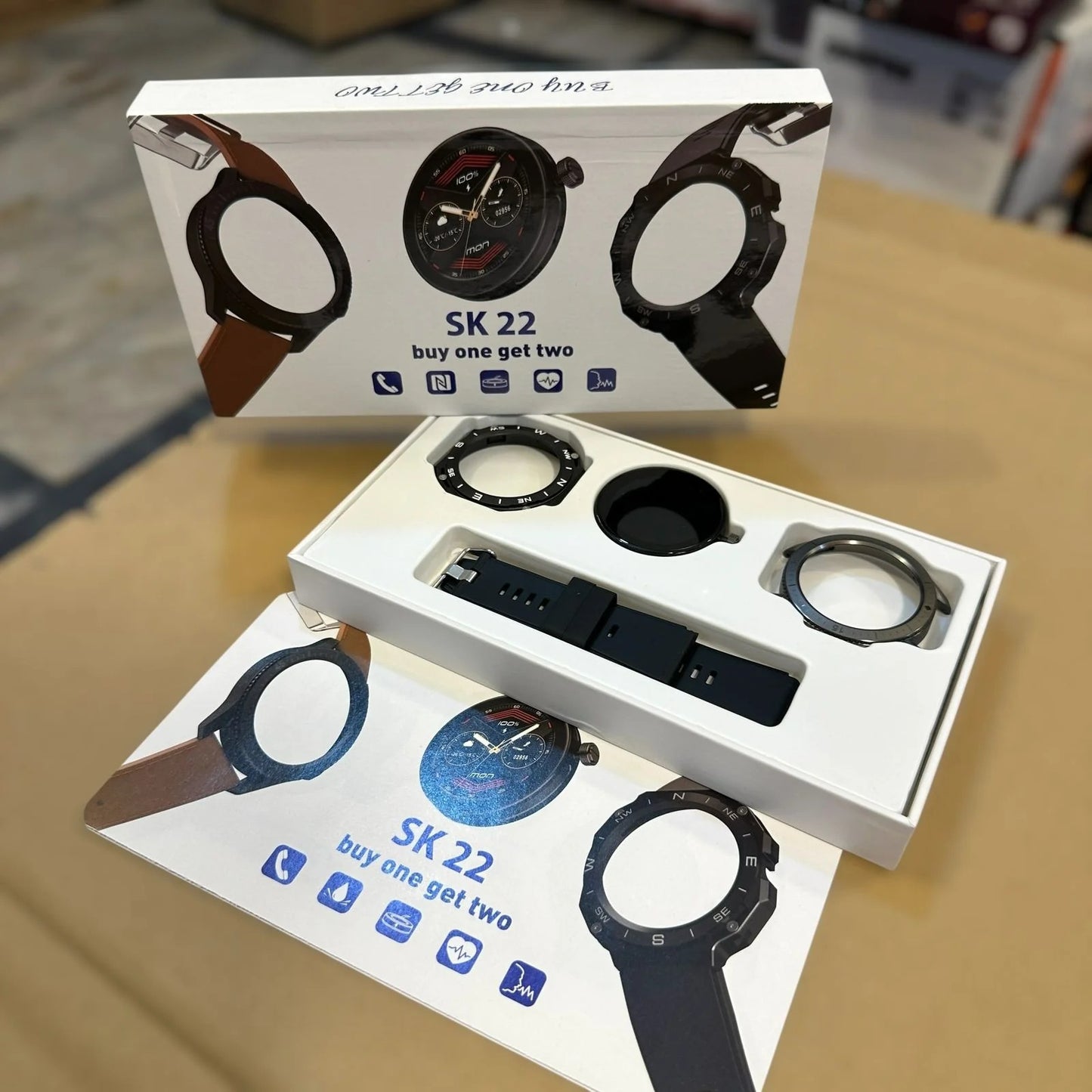SK 22 Smartwatch with 2 Watch Bodies & 2 Straps